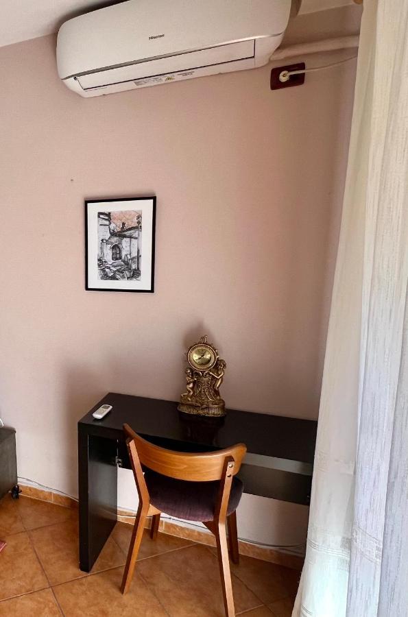 Apartment In Skanderbeg Square - Tirana Center 1 Экстерьер фото